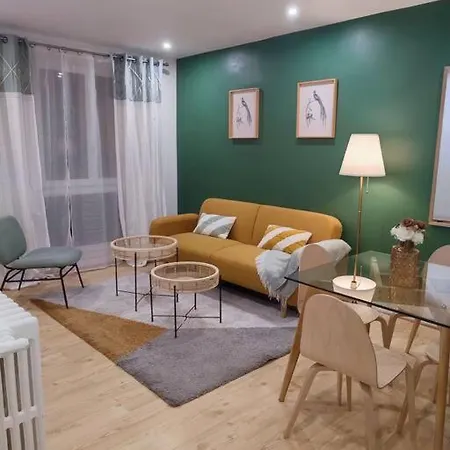 Apartment Jolie 4 Pieces, Gare De Train A 150 M Pour Aller Sur Paris En 15 Min Deuil-la-Barre